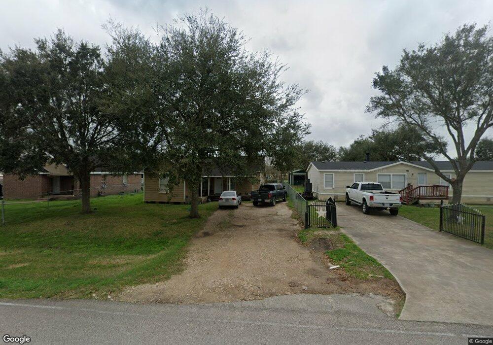 2106 County Road 719, Alvin, TX 77511 - photo 1