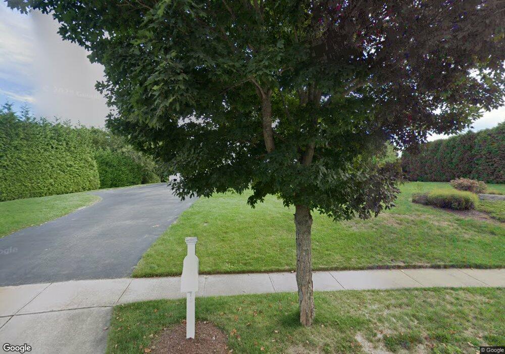 92 River Crest Dr, Pawcatuck, CT 06379 - photo 1