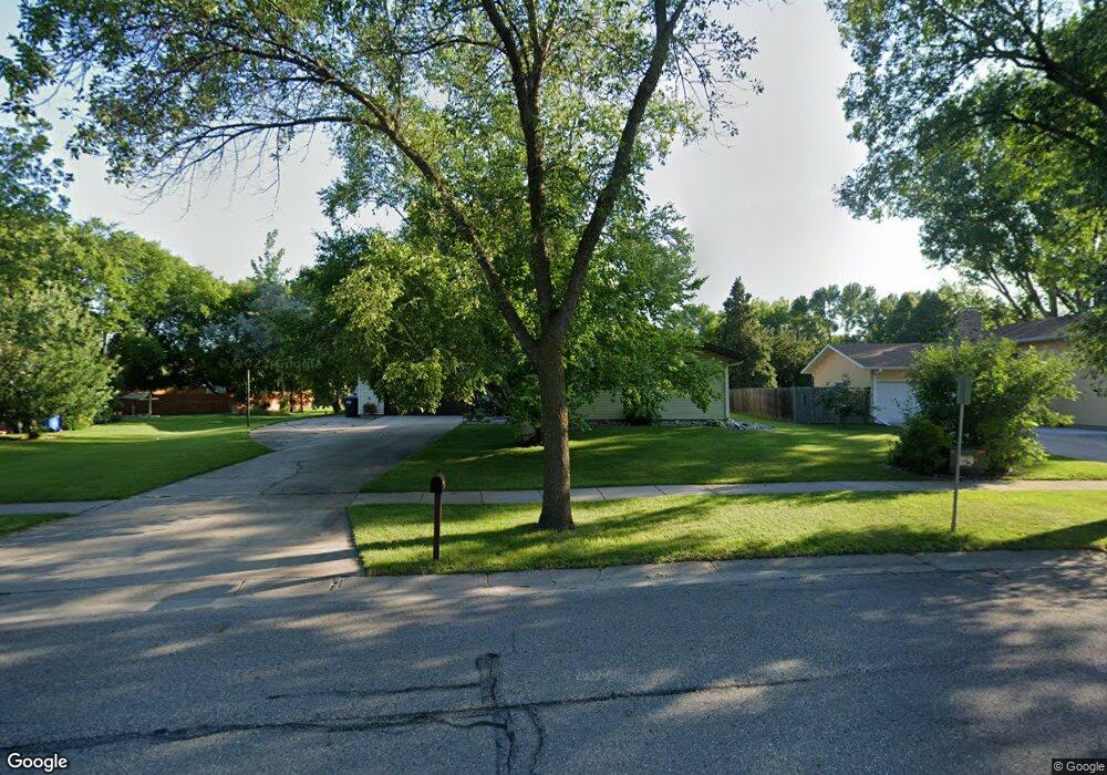 2208 15th Ave S, Fargo, ND 58103 - photo 1