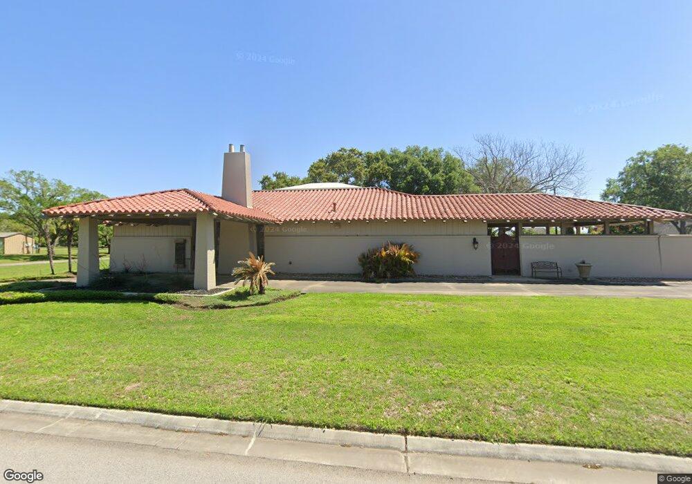 2401 Sims Ave, Bay City, TX 77414 - photo 1