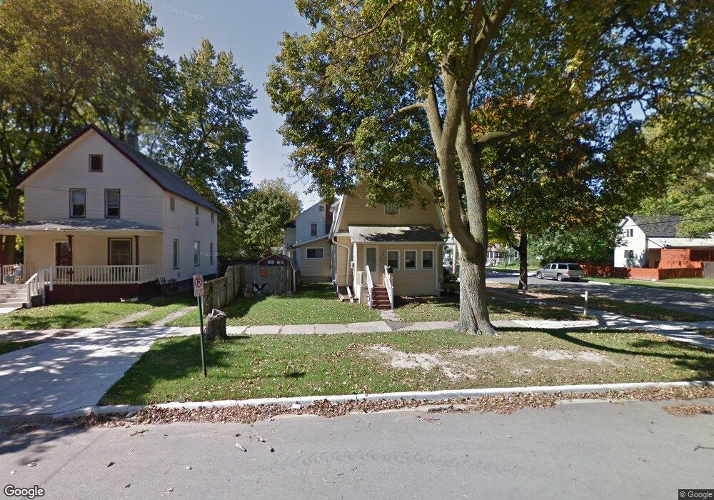 933 N Chestnut St, Lansing, MI 48906 - photo 1