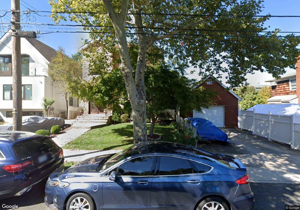 213 Rathbun Ave, Staten Island, NY 10312 - photo 1