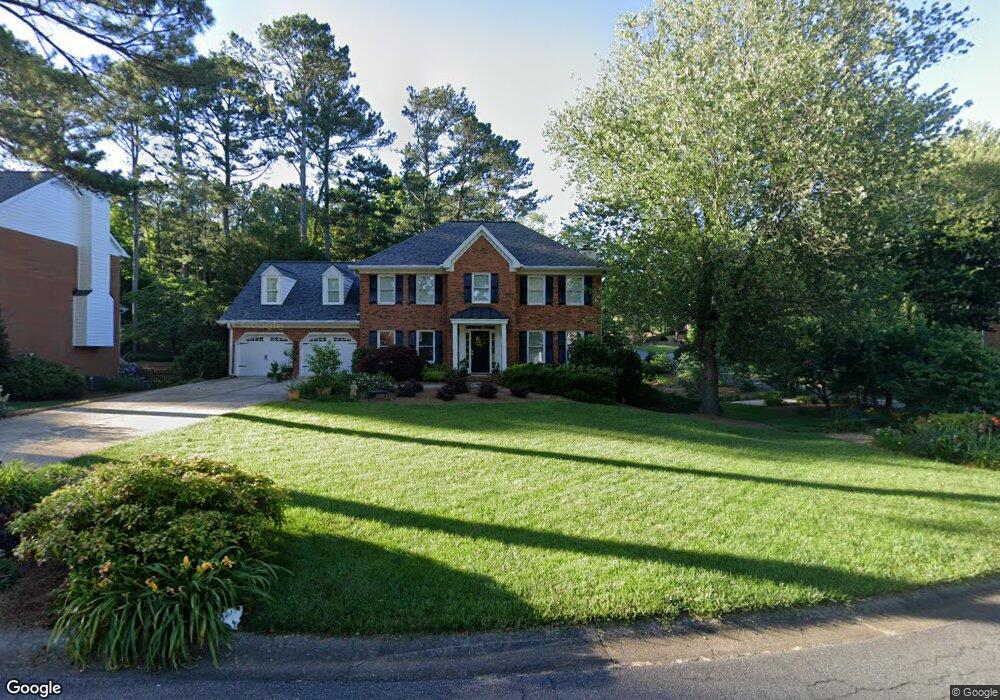 4666 Glenforest Dr NE, Roswell, GA 30075 - photo 1