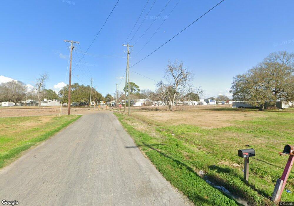 909 Douglas Blvd, New Iberia, LA 70560 - photo 1