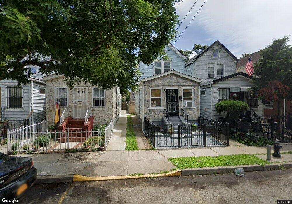 15068 116th Rd, Jamaica, NY 11434 - photo 1