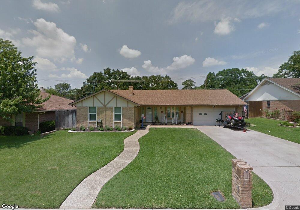 604 Cumberland Dr, Hurst, TX 76054 - photo 1