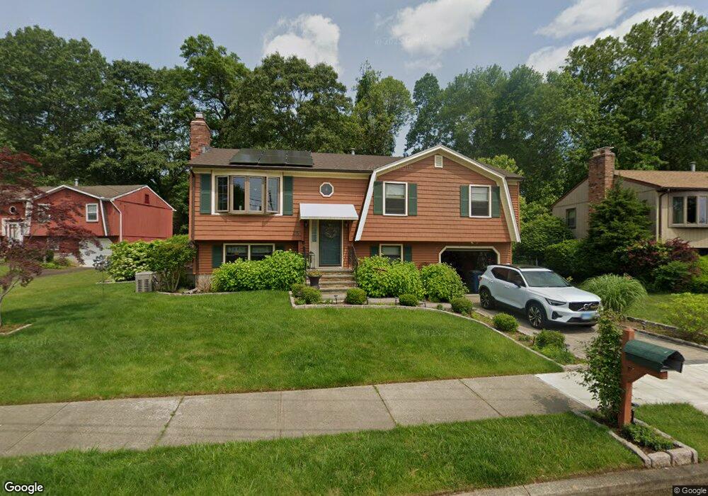 25 Cove Brook Rd, West Haven, CT 06516 - photo 1