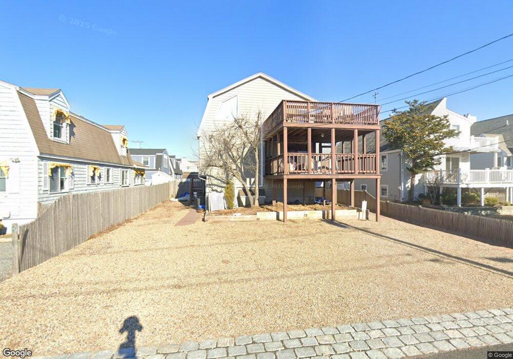 13 Newbury St, Seabrook, NH 03874 - photo 1