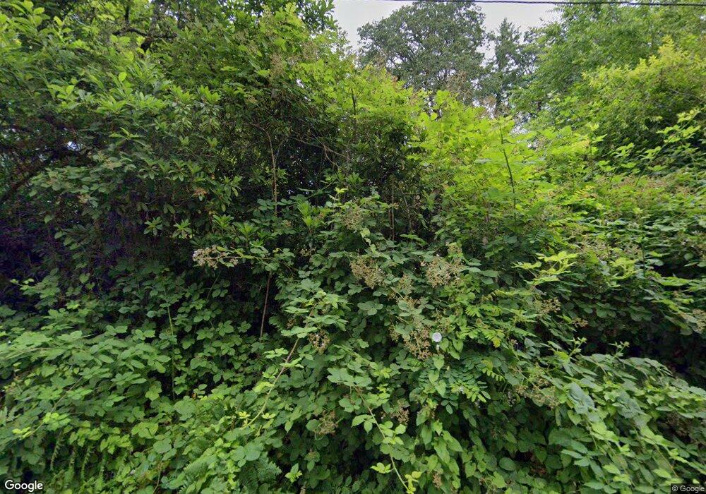 809 W Sheridan St, Newberg, OR 97132 - photo 1