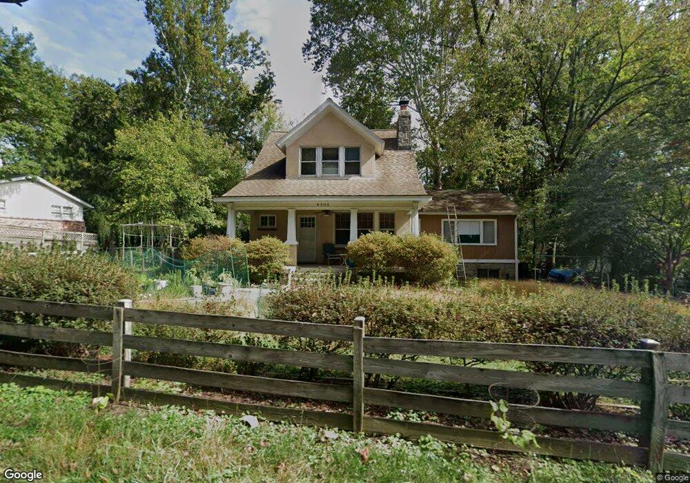 6505 Persimmon Tree Rd, Cabin John, MD 20818 - photo 1