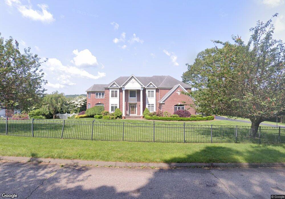 126 Coram Ln, Orange, CT 06477 - photo 1