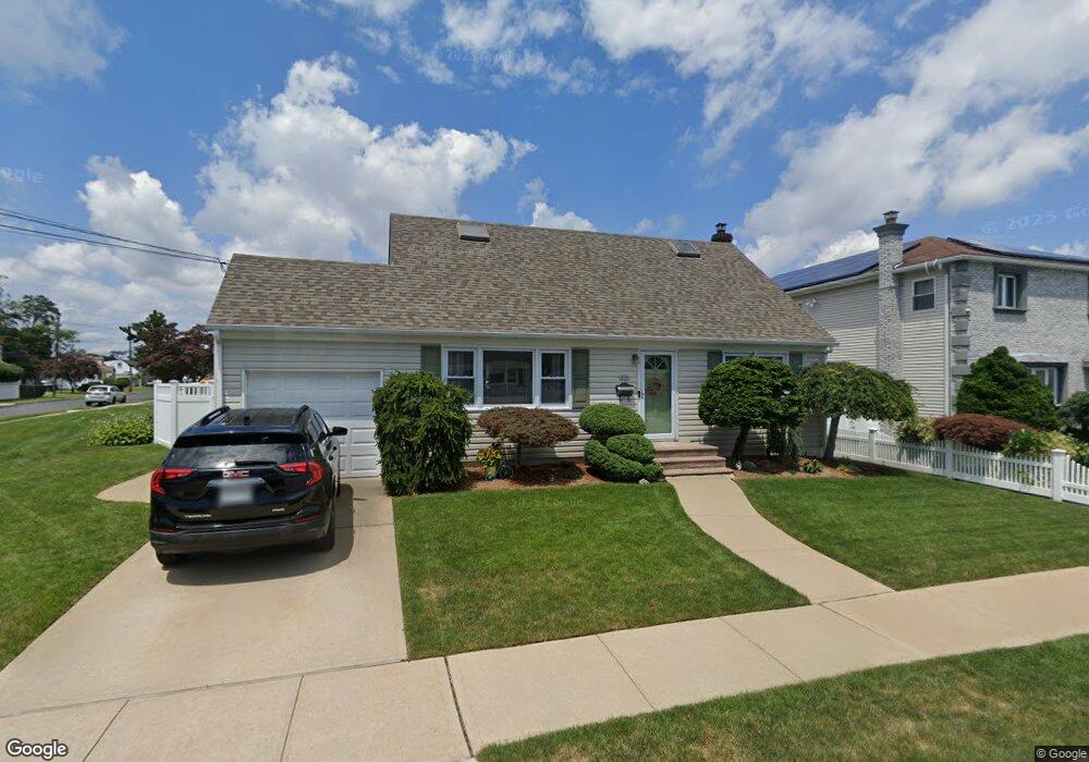 25 Beltagh Ave, Bellmore, NY 11710 - photo 1