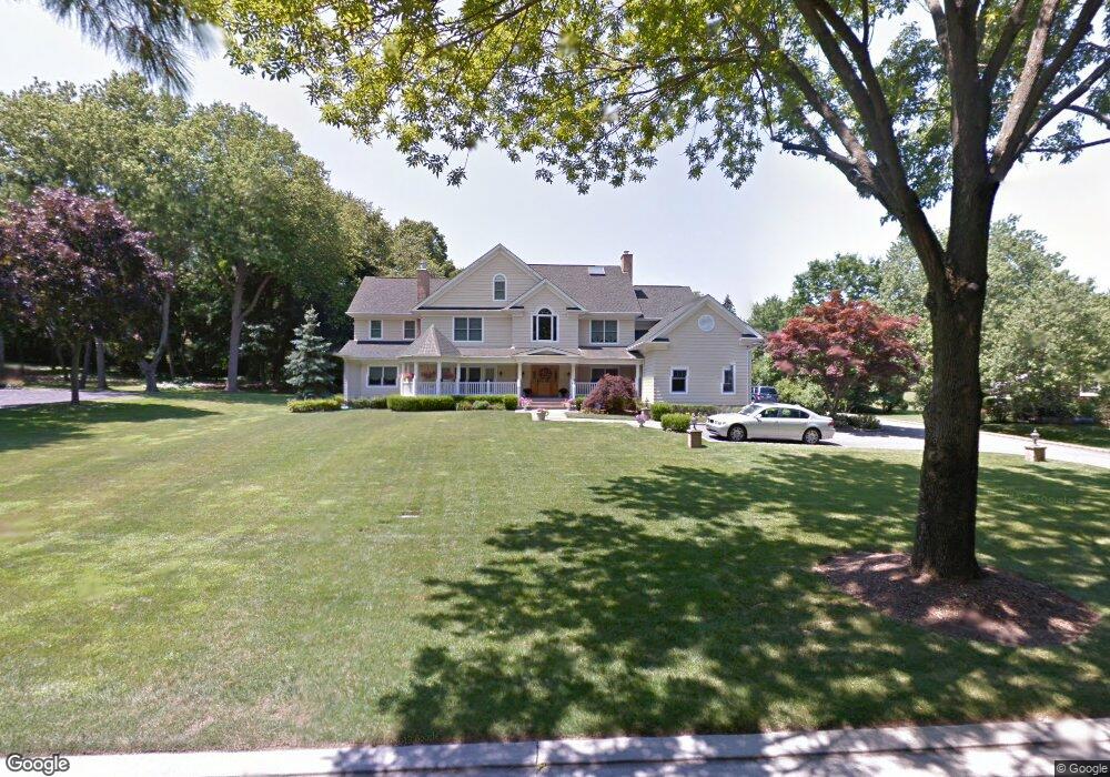 17 Michaels Ln, Glen Head, NY 11545 - photo 1