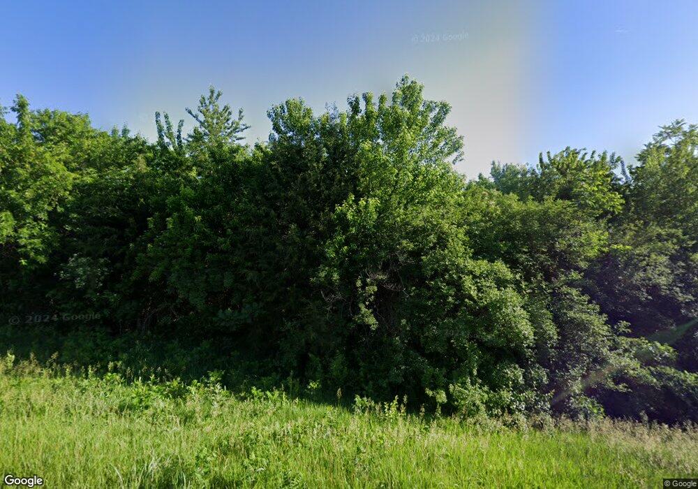 5542 SW 53rd St, Topeka, KS 66610 - photo 1