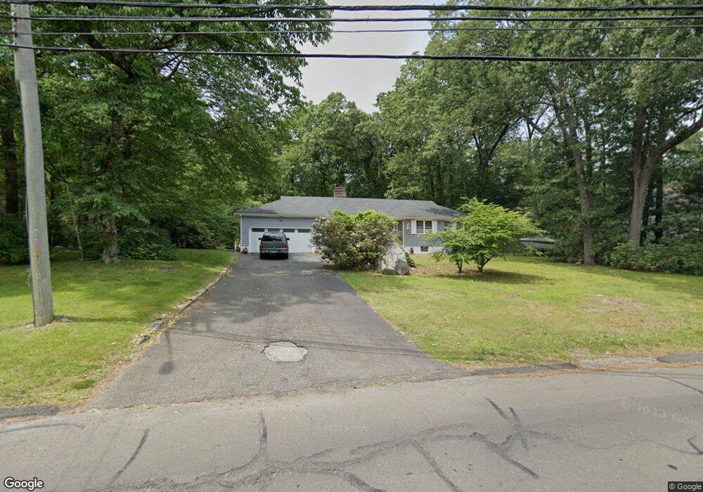 219 Grumman Ave, Norwalk, CT 06851 - photo 1