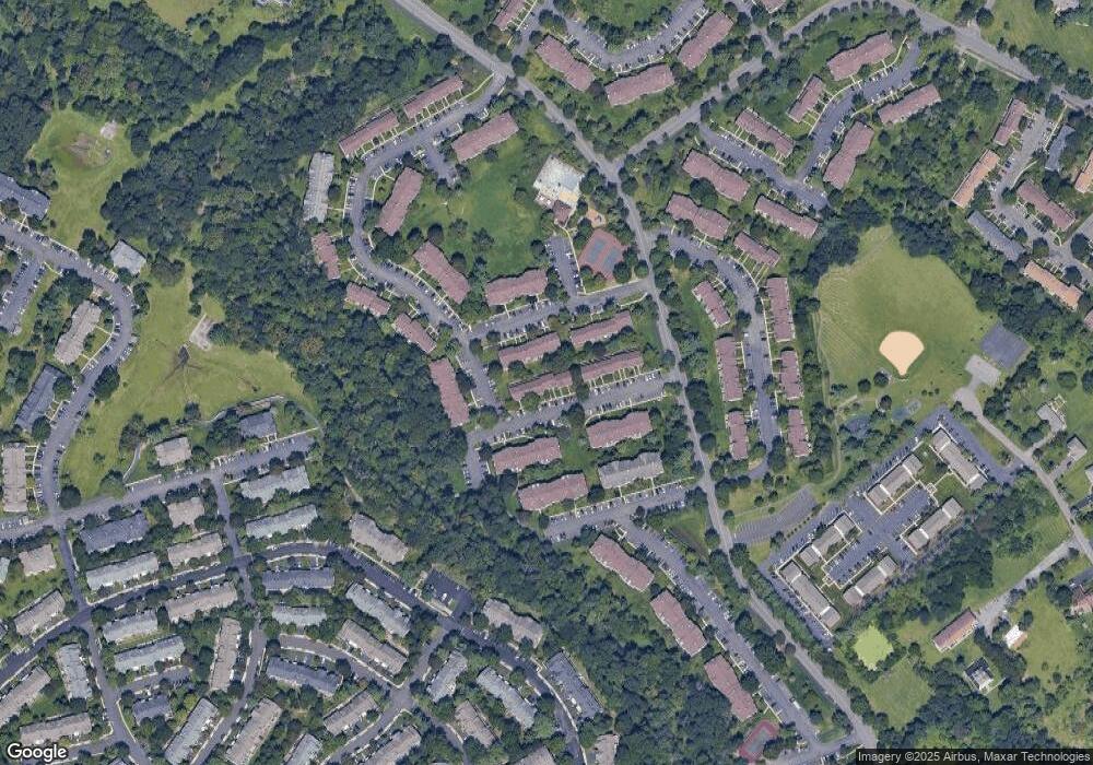 22 Lindsey Ct, Franklin Park, NJ 08823 - photo 1