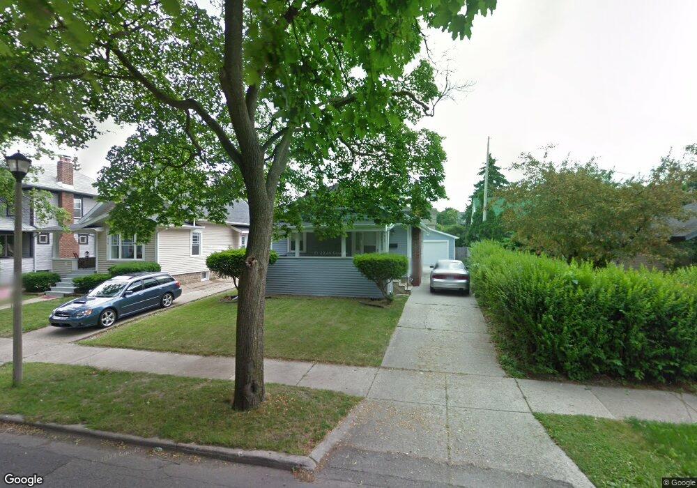 512 N Jenison Ave, Lansing, MI 48915 - photo 1