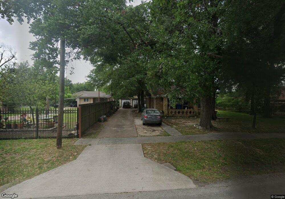 1001 Reid St, Houston, TX 77022 - photo 1
