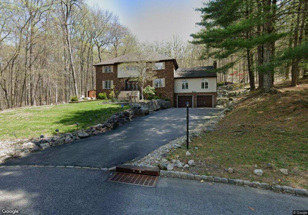 118 Cheshire Ln, Ringwood, NJ 07456 - photo 1