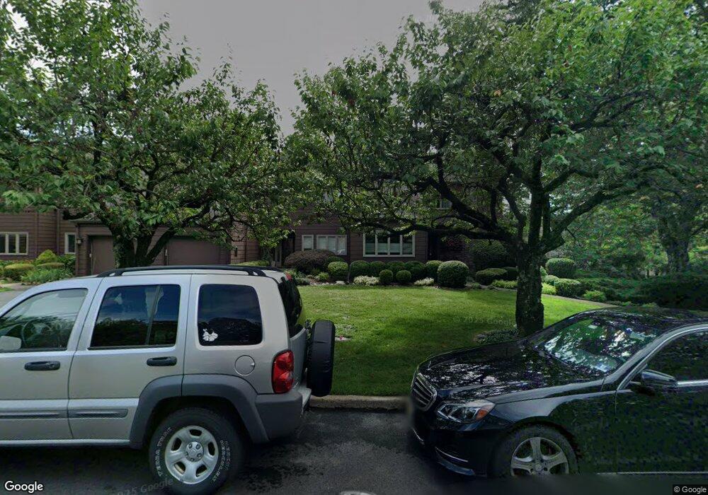 7 S Bayard Ln, Mahwah, NJ 07430 - photo 1