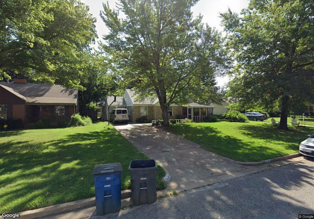 3139 S Madison Ave, Tulsa, OK 74105 - photo 1