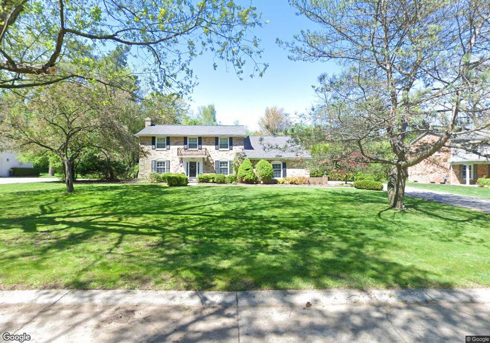 799 Great Oaks Dr, Bloomfield Hills, MI 48304 - photo 1