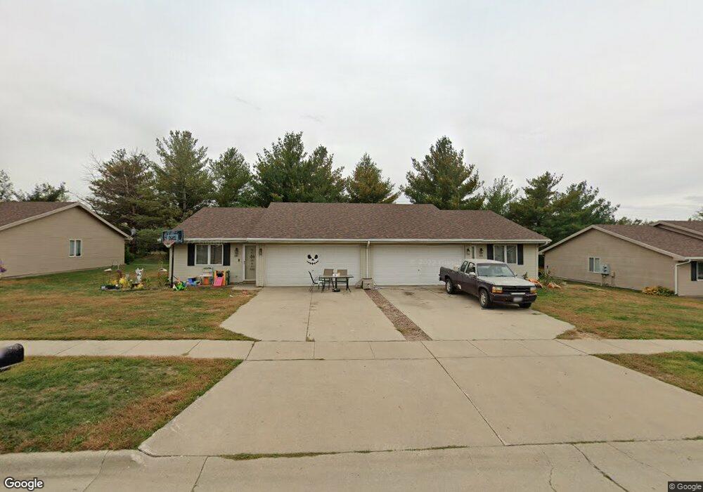 841 S 17th Ave W, Newton, IA 50208 - photo 1