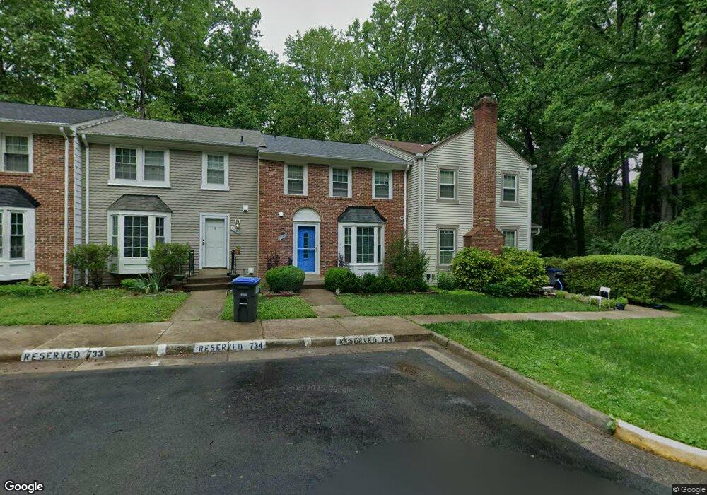 10102 Walnut Wood Ct, Burke, VA 22015 - photo 1