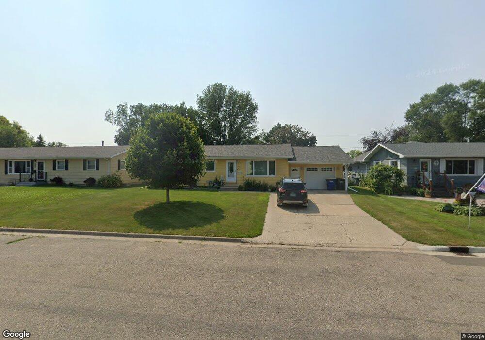 1310 9th Ave SE, Jamestown, ND 58401 - photo 1