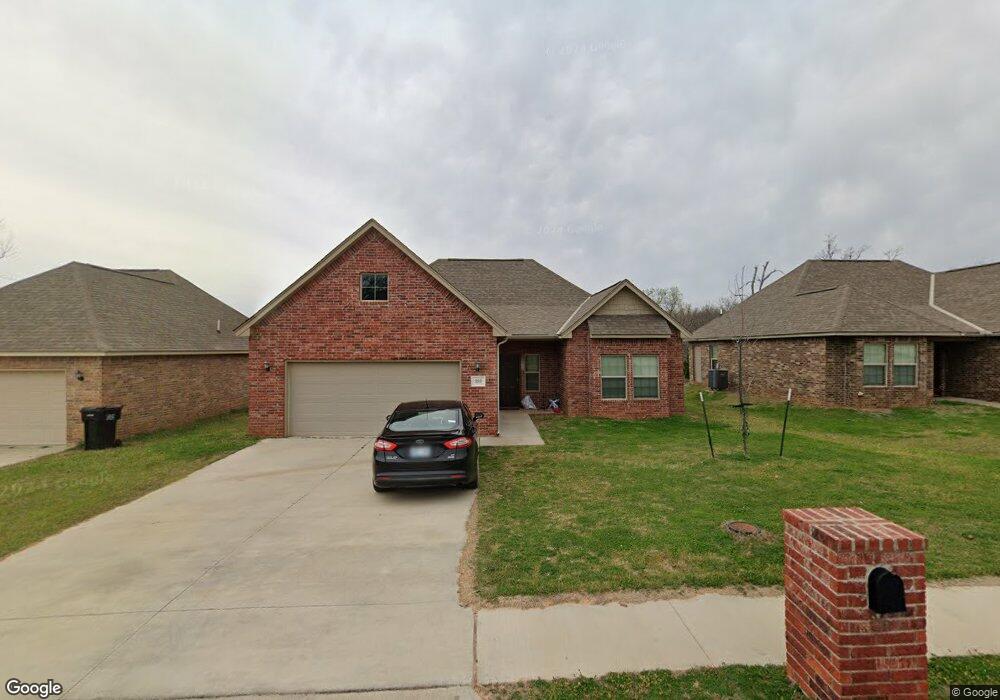 309 Thomas Blvd, McLoud, OK 74851 - photo 1