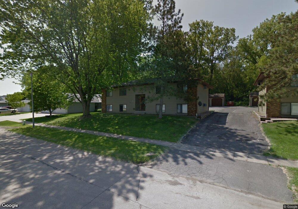 1315 Daleview Dr, Marion, IA 52302 - photo 1