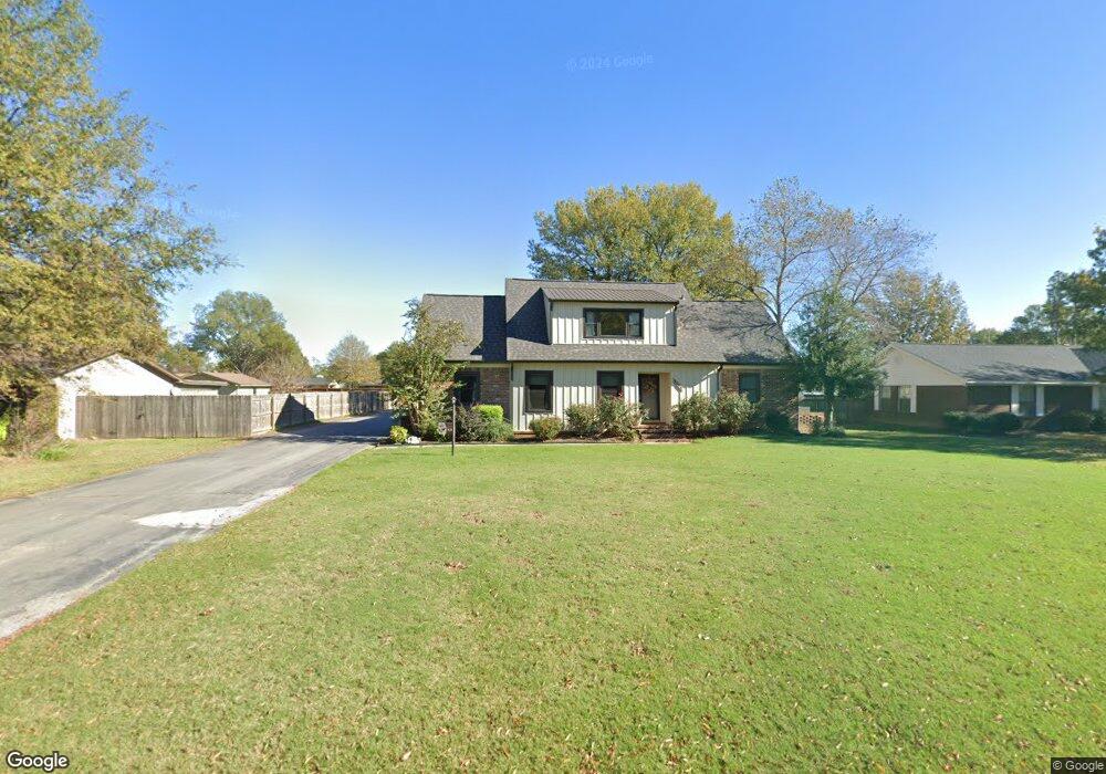 2109 Pine St, Stuttgart, AR 72160 - photo 1