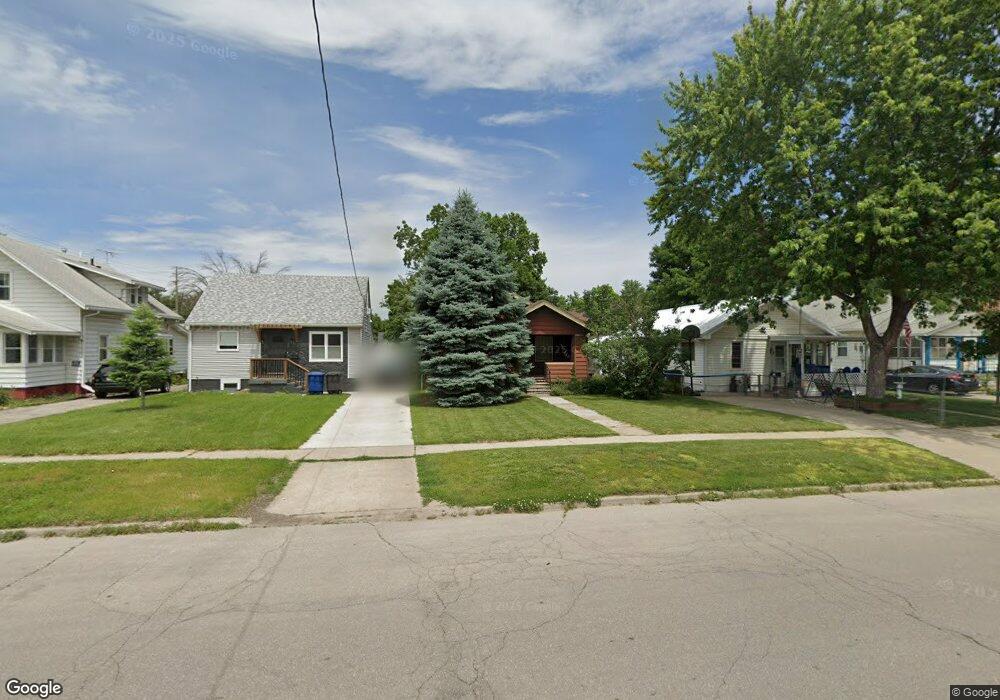 2316 E Grand Ave, Des Moines, IA 50317 - photo 1