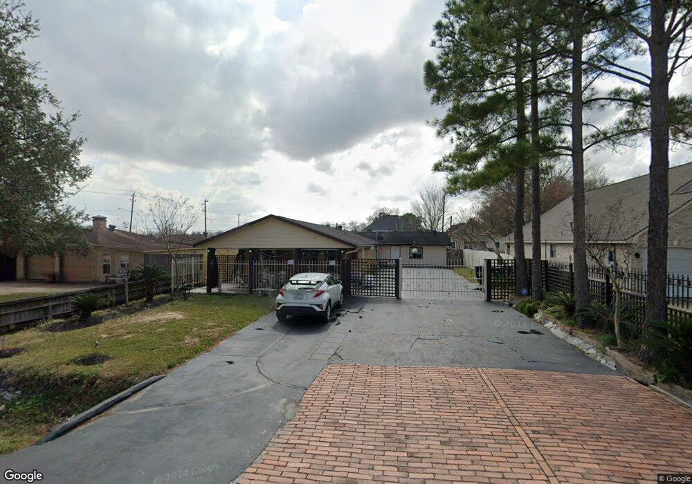 8430 Holiday Ln unit B, Houston, TX 77075 - photo 1