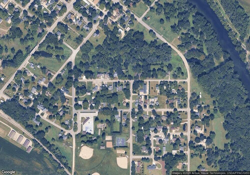 504 E Courtland St, Shell Rock, IA 50670 - photo 1