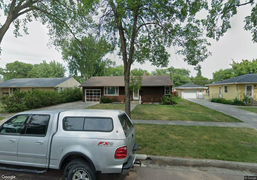 2213 9th St N, Fargo, ND 58102 - photo 1