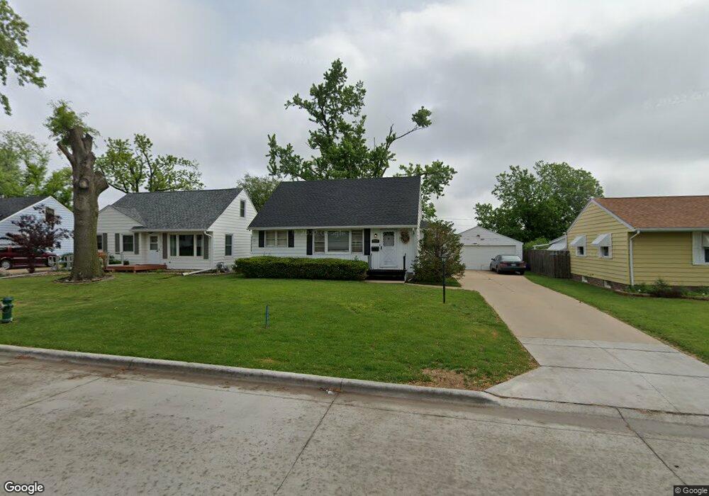 1237 20th St SW, Cedar Rapids, IA 52404 - photo 1