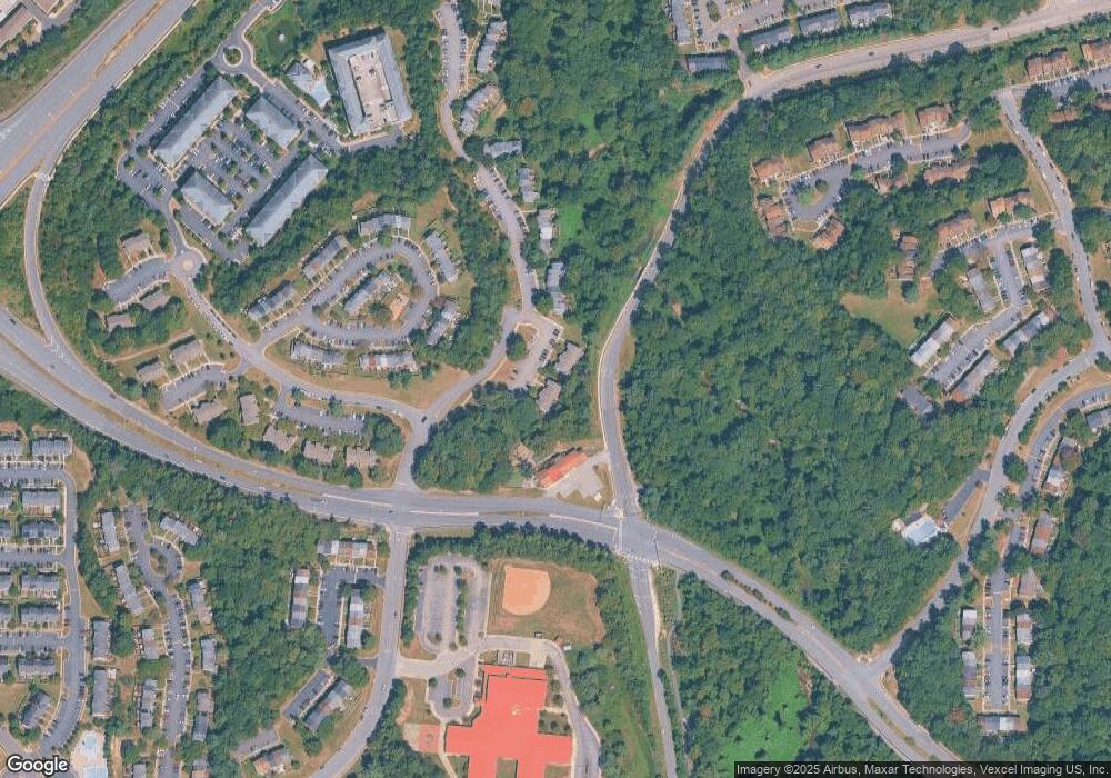 15291 Forest Grove Dr, Woodbridge, VA 22191 - photo 1