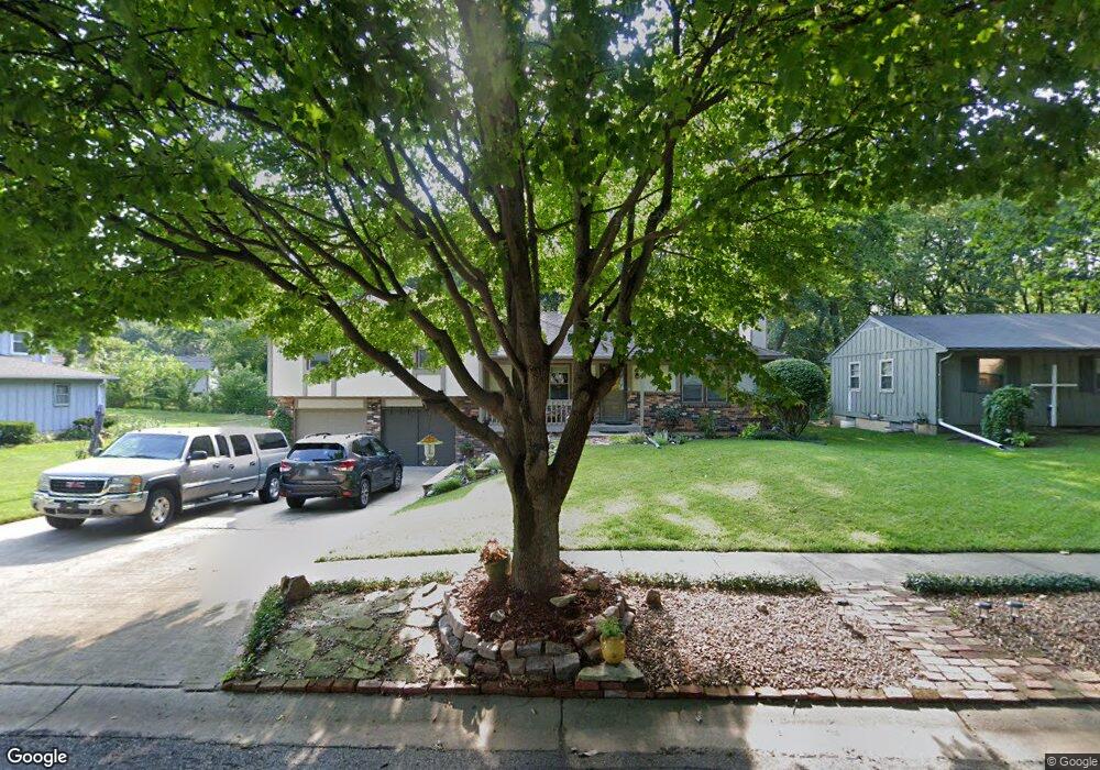 6935 Stearns St, Shawnee, KS 66203 - photo 1