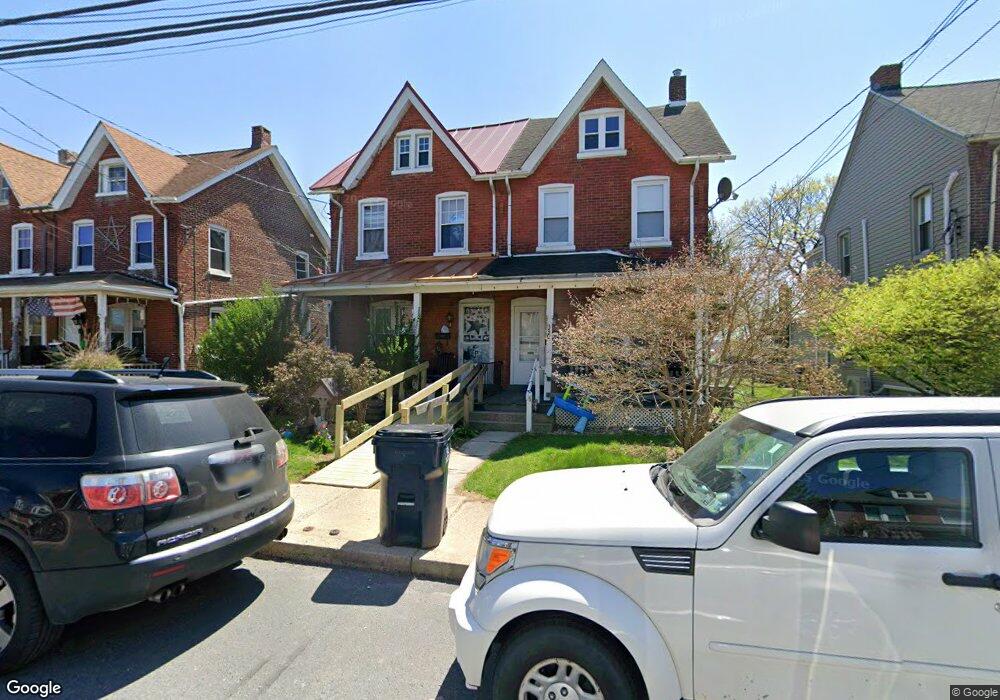 332 E Jackson St, New Holland, PA 17557 - photo 1