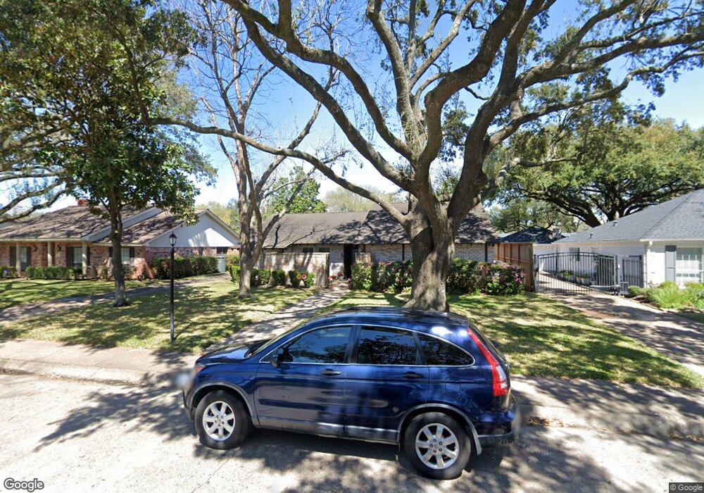 10030 Locke Ln, Houston, TX 77042 - photo 1