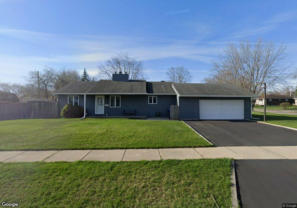 2735 Hyde Park Ave, Waukegan, IL 60085 - photo 1