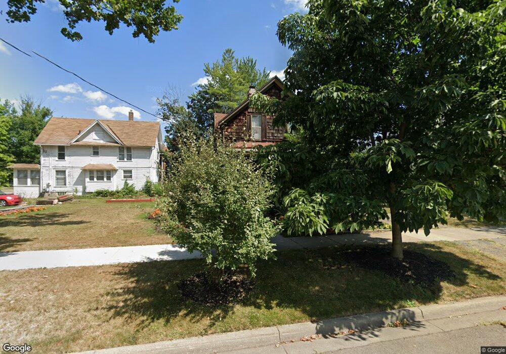 428 N Sycamore St, Lansing, MI 48933 - photo 1