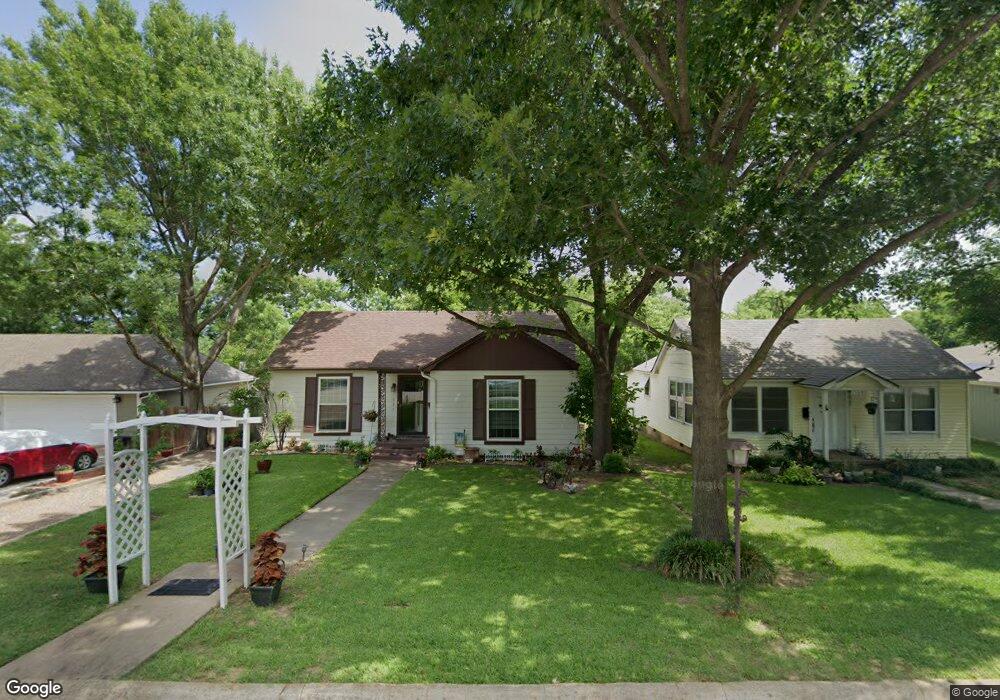 1531 W Gandy St, Denison, TX 75020 - photo 1