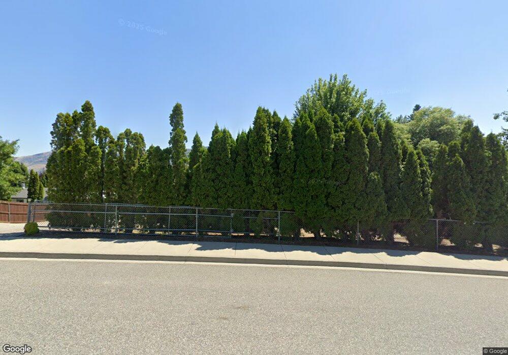 2512 11th St SE, East Wenatchee, WA 98802 - photo 1