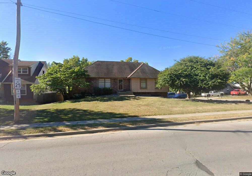 1804 NW Ashton Dr, Blue Springs, MO 64015 - photo 1