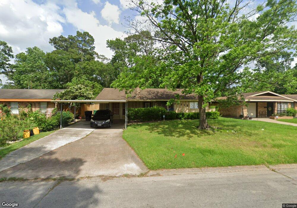 10318 Hollyglen Dr, Houston, TX 77016 - photo 1