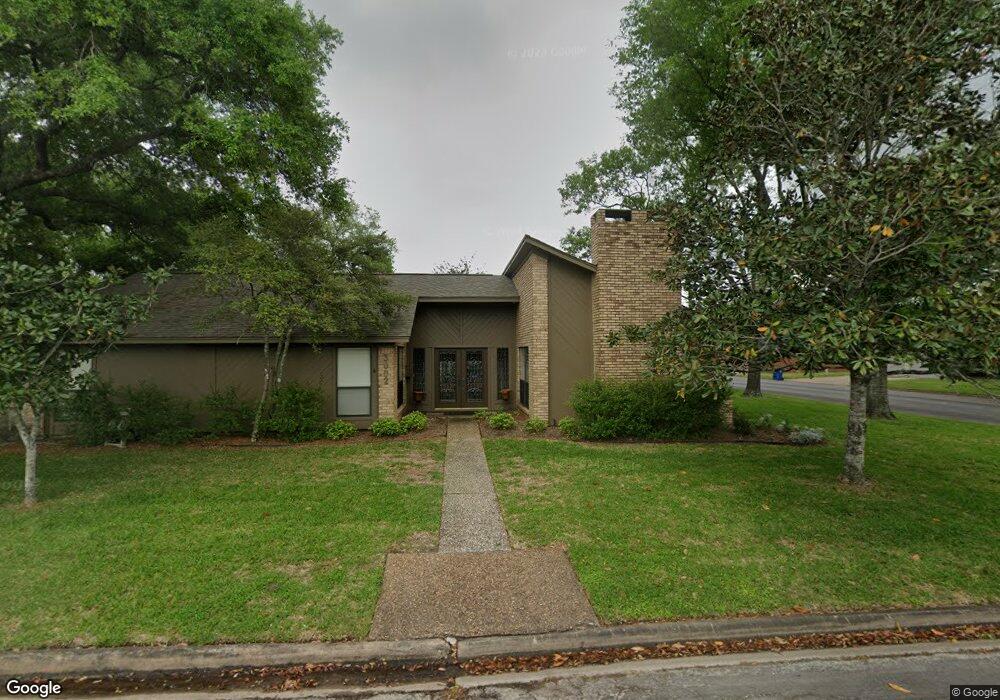 3002 Encino Ave, Bay City, TX 77414 - photo 1