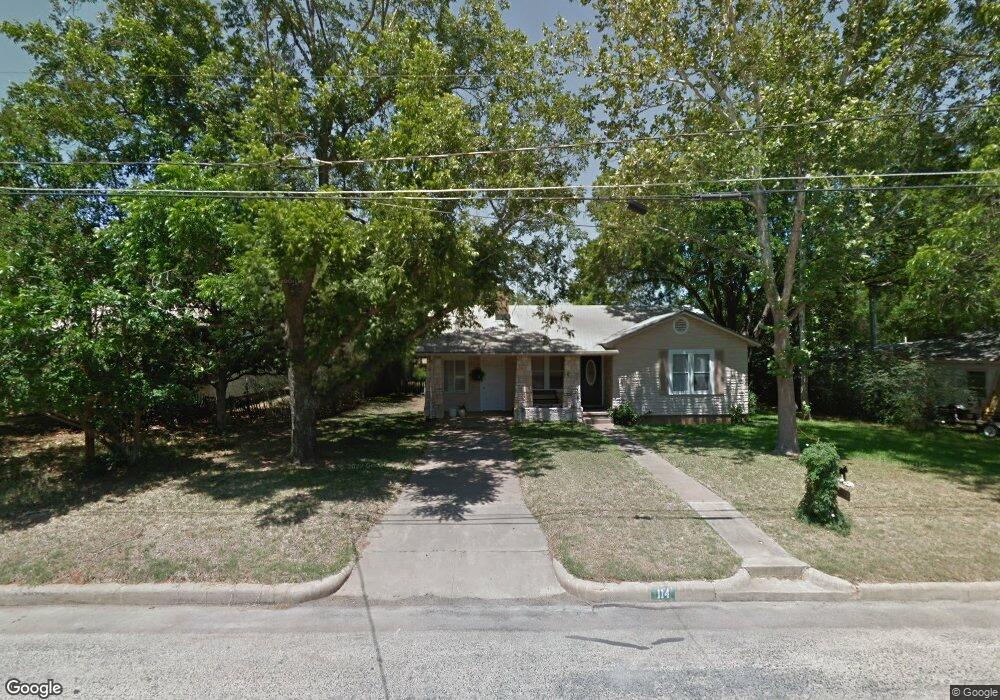 114 W Burbank St, Fredericksburg, TX 78624 - photo 1