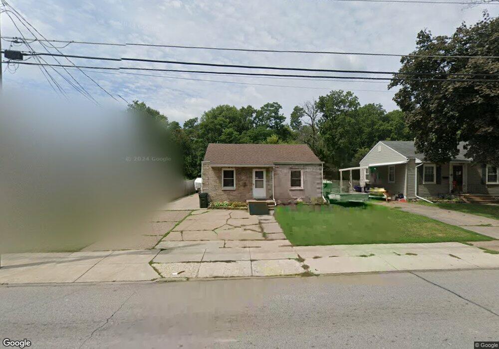 426 Waverly Rd, Davenport, IA 52804 - photo 1